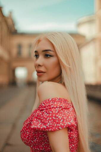 Индивидуалка Люция +7(981)294-39-94 СПБ